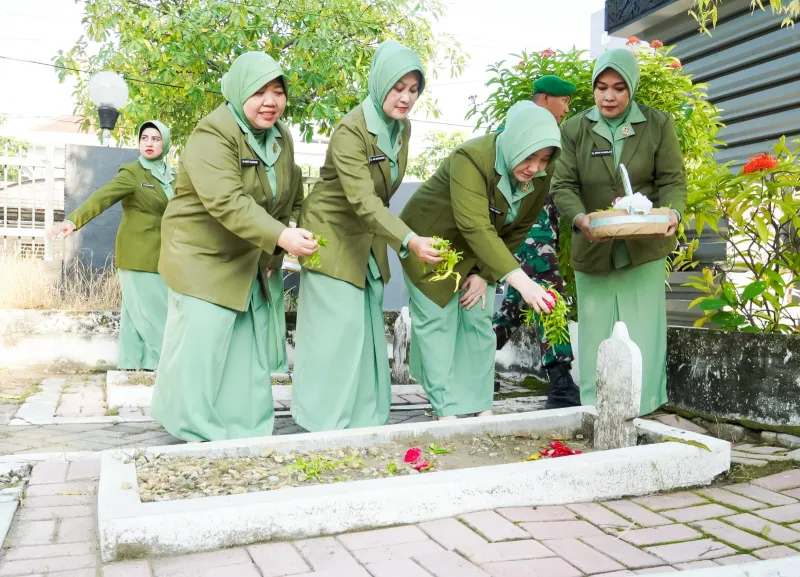 Persit KCK Kodim Bojonegoro Gelar Ziarah dan Tabur Bunga, Hidupkan Semangat Kepahlawanan